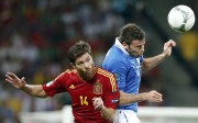 Испания - Италия - Финальный матс на чемпионате Евро 2012, 1 июля 2012 (322xHQ) F7677d201630556