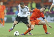 Германия - Нидерланды - на чемпионате по футболу Евро 2012, 9 июня 2012 (179xHQ) A07100201652113