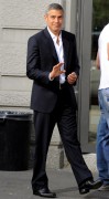 Джордж Клуни (George Clooney) filming a commerical for Nespresso, Milano, June 2009 - 7xHQ 4cbe25202412482