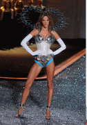 495b1756953613.gif