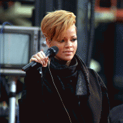 b09d2257502900.gif